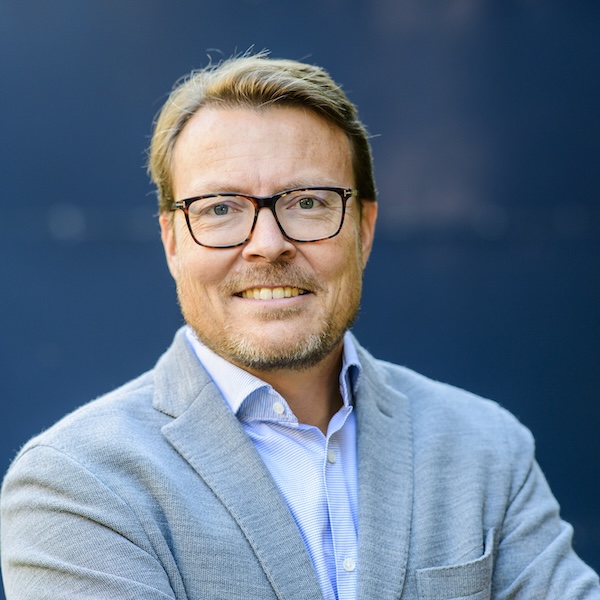 Prins Constantijn reikt diploma uit